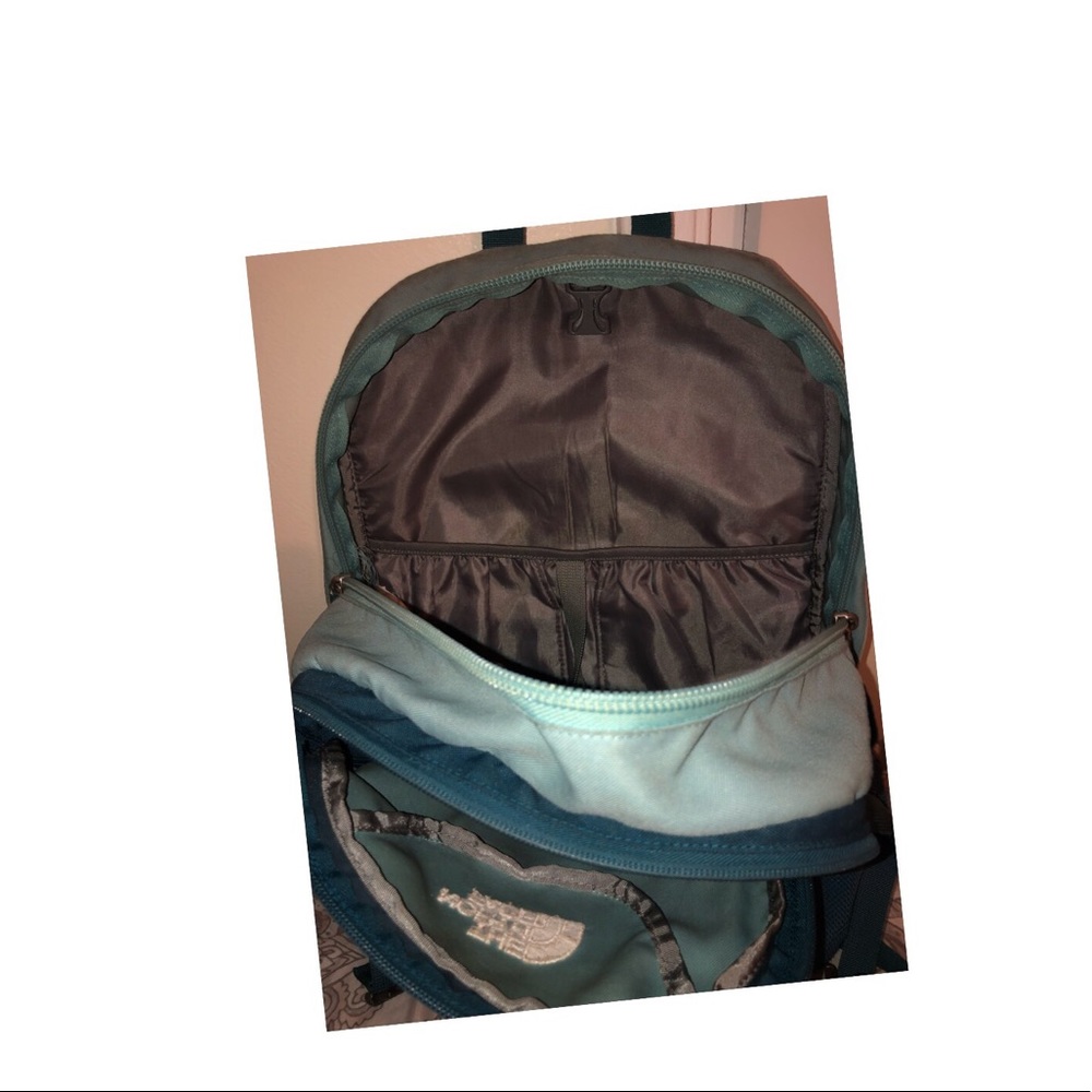 North face back pack - Picture 3 of 4
